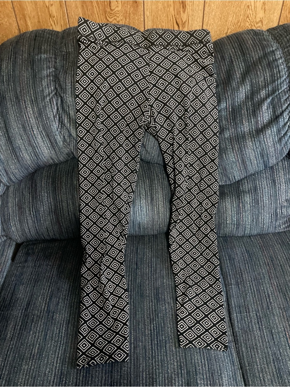 Victoria’s Secret PINK Leggings diamond pattern black size large